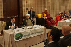 The-dialogue-with-Dalai-Lama-and-the-American-Muslim-community-in-Washington.jpg