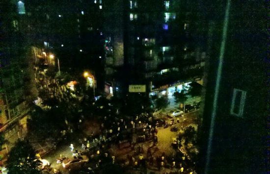 重庆万盛再起风云 全区罢市 万人散步