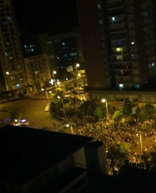 重庆万盛再起风云 全区罢市 万人散步