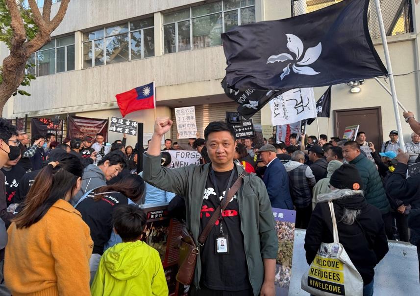 一群人在街道上AI 生成的內容可能不正確。