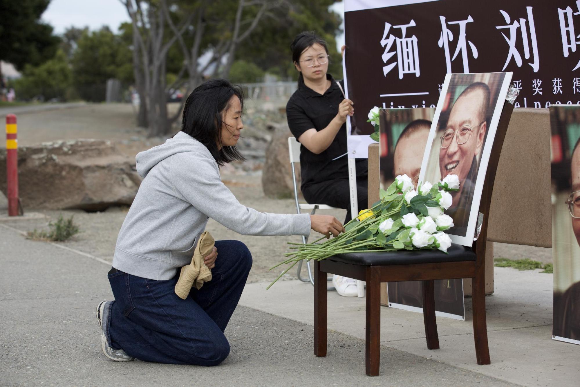 缅怀刘晓波，捍卫自由—旧金山民主人士纪念刘晓波逝世九周年/吕小静