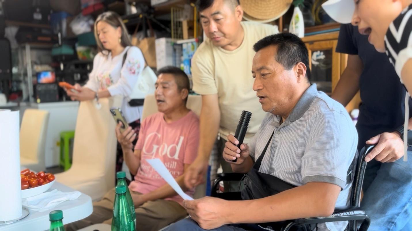 车库里的旋律——高智晟被失踪九周年系列报道之一